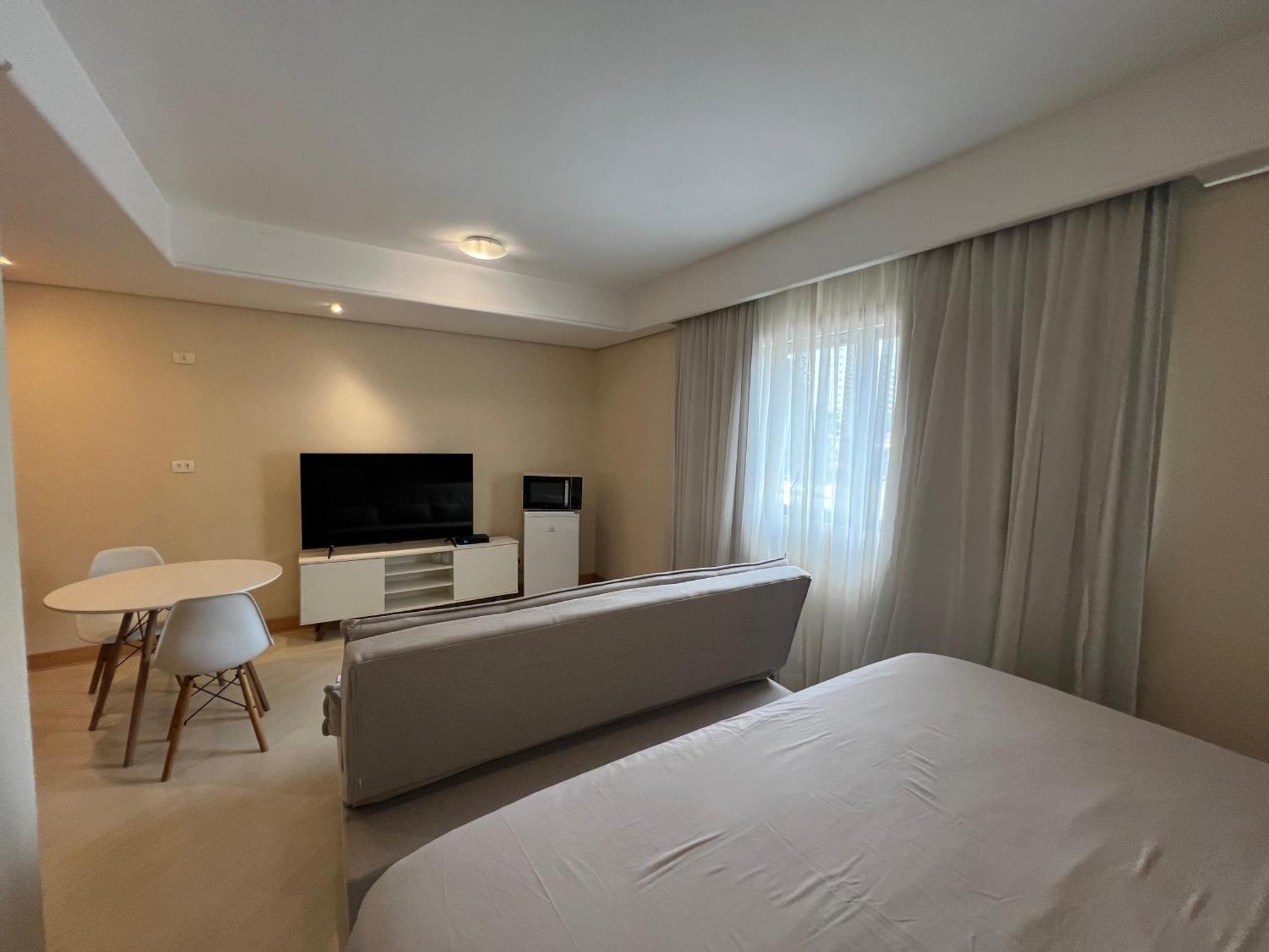 Biena Ibirapuera Uh407 * São Paulo